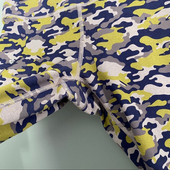 Lime Lite Camo Fabletics Mid Rise Leggings - Picture 3 of 6